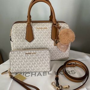 Michael Kors Hayes duffle bag with wallet